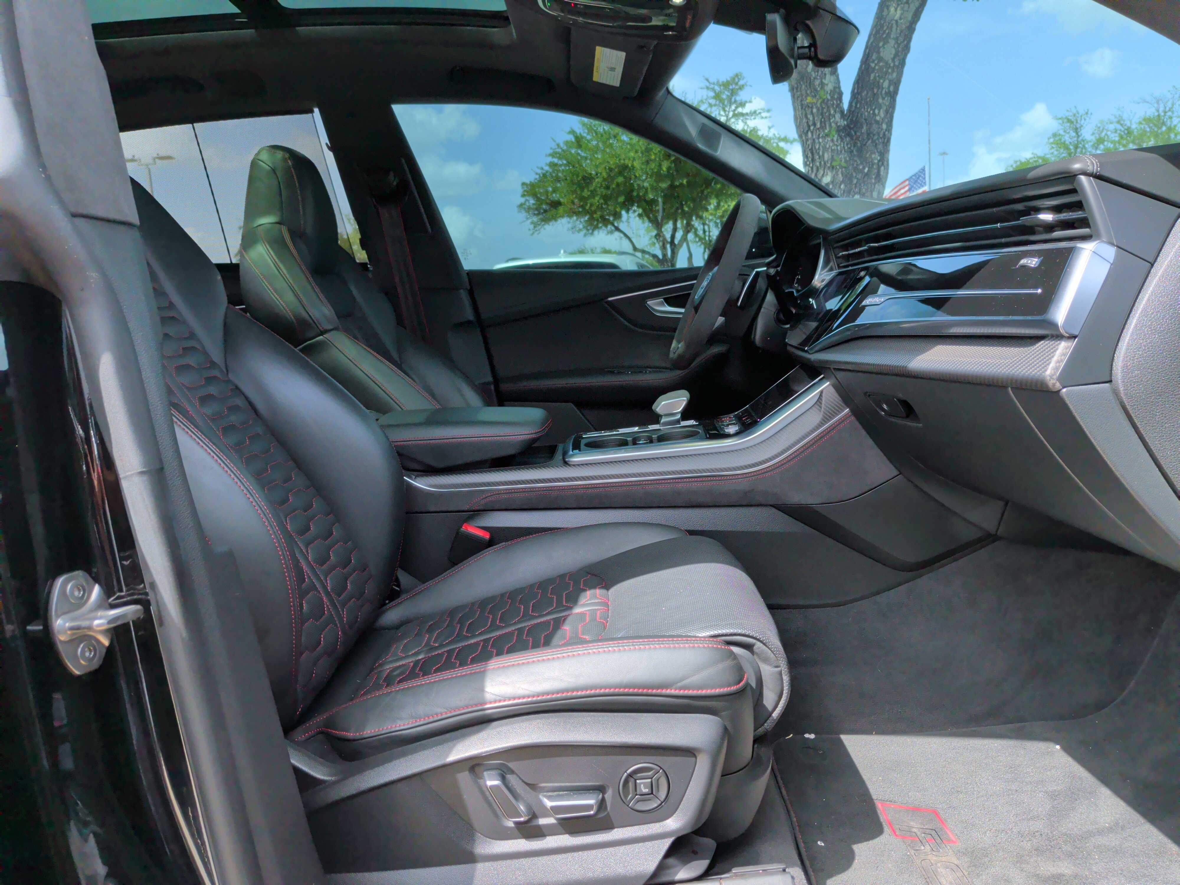 Used 2023 Audi RS Q8 w/ Black Optic Package AWD/4WD image 33