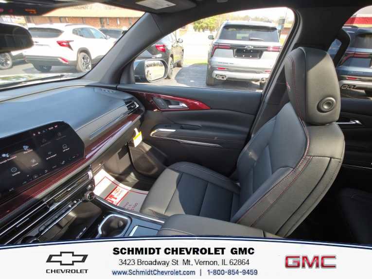 New 2026 Chevrolet Traverse Z71 w/ LPO, Floor Liner Package AWD/4WD image 17