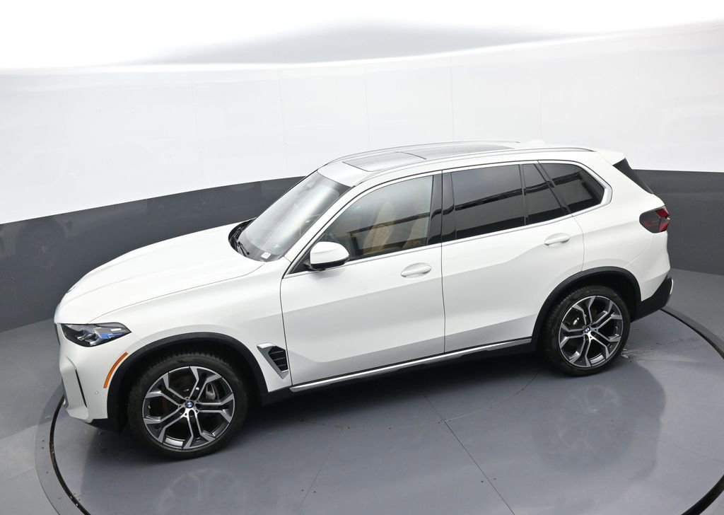 New 2026 BMW X5 xDrive40i w/ Climate Comfort Package image 32