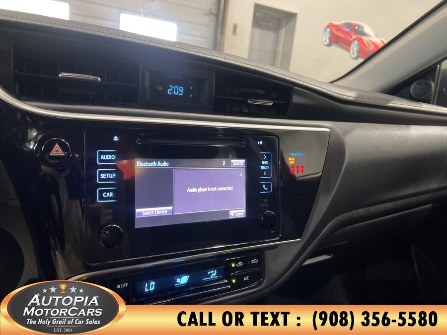 Used 2018 Toyota Corolla LE FWD image 21