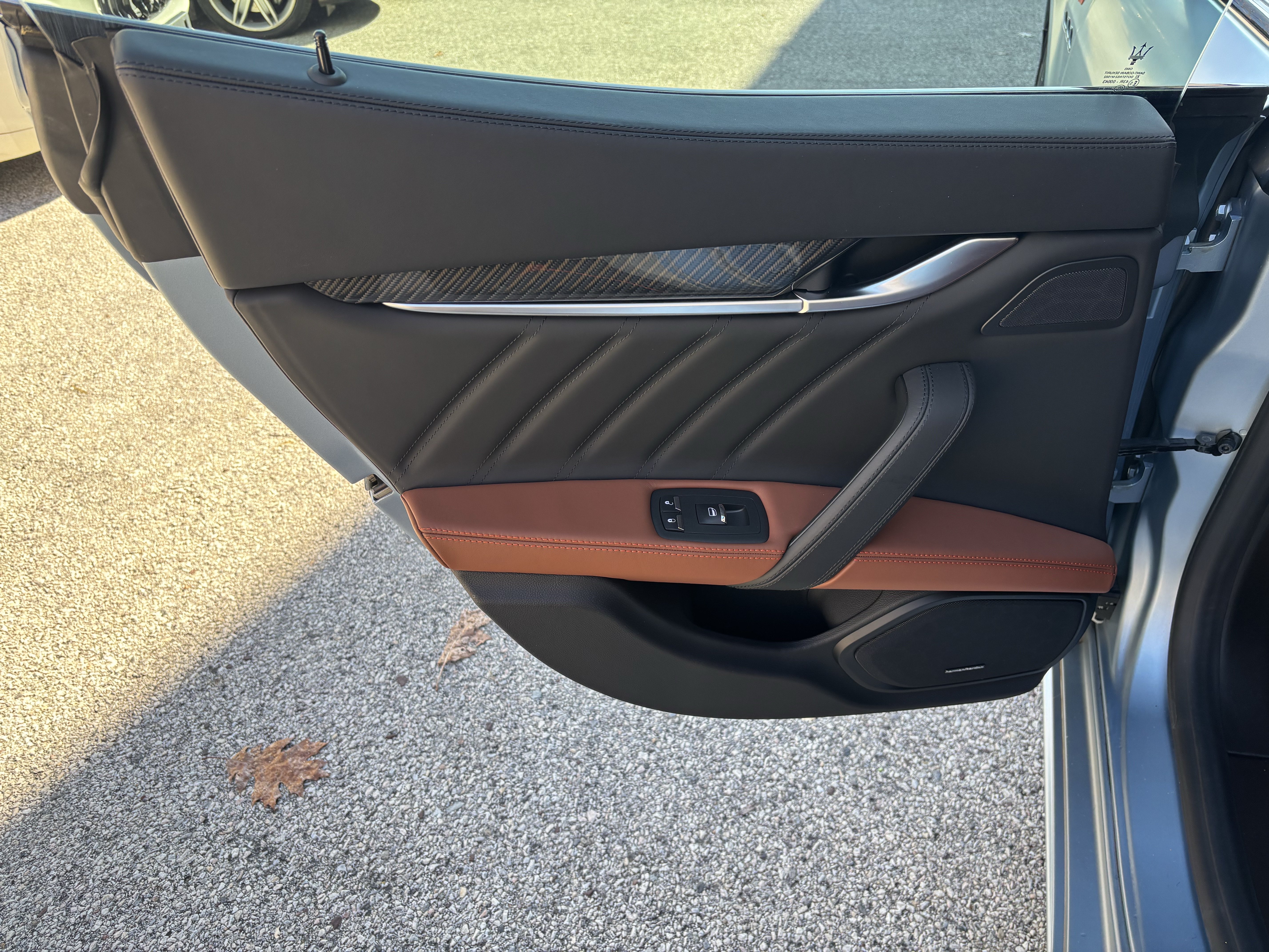 Used 2023 Maserati Ghibli F Tributo RWD image 16