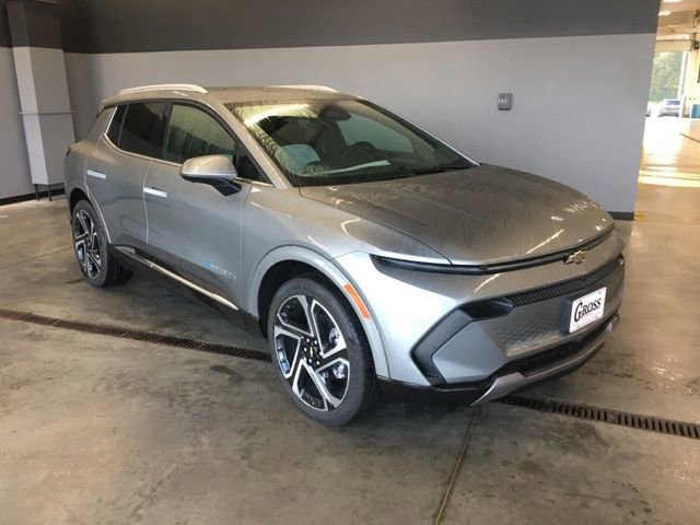 New 2026 Chevrolet Equinox EV LT w/ Convenience Package II image 2