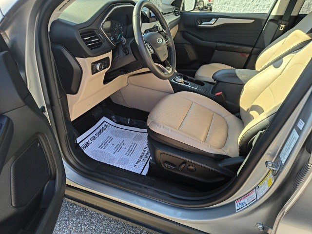 Used 2022 Ford Escape SEL image 11