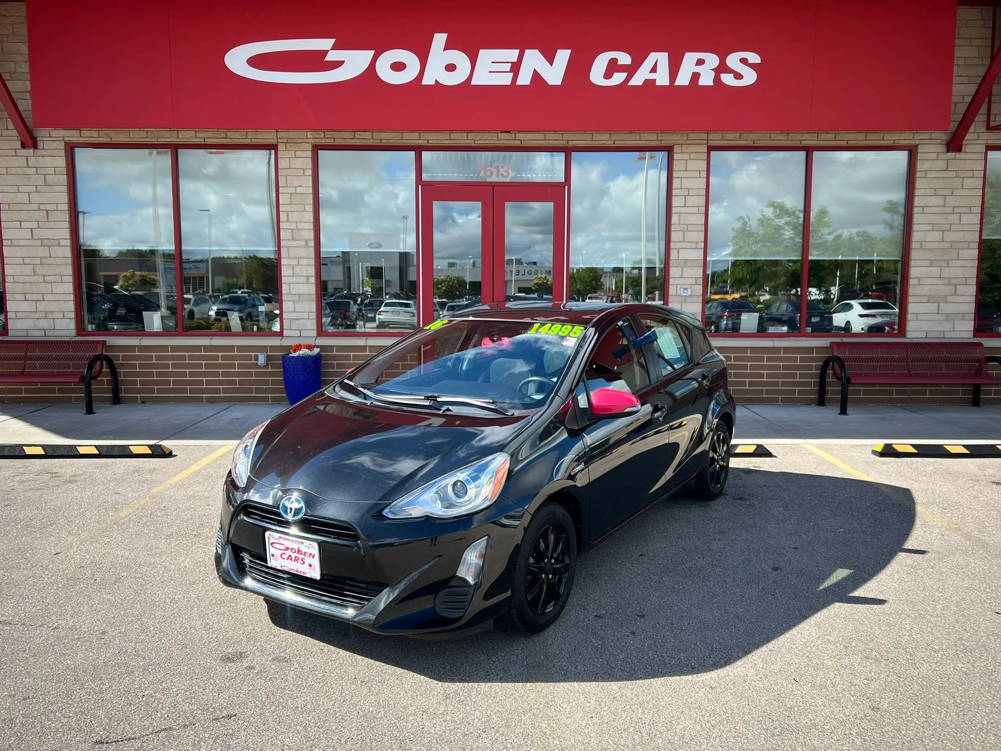 Used 2016 Toyota Prius C Persona Series FWD image 1
