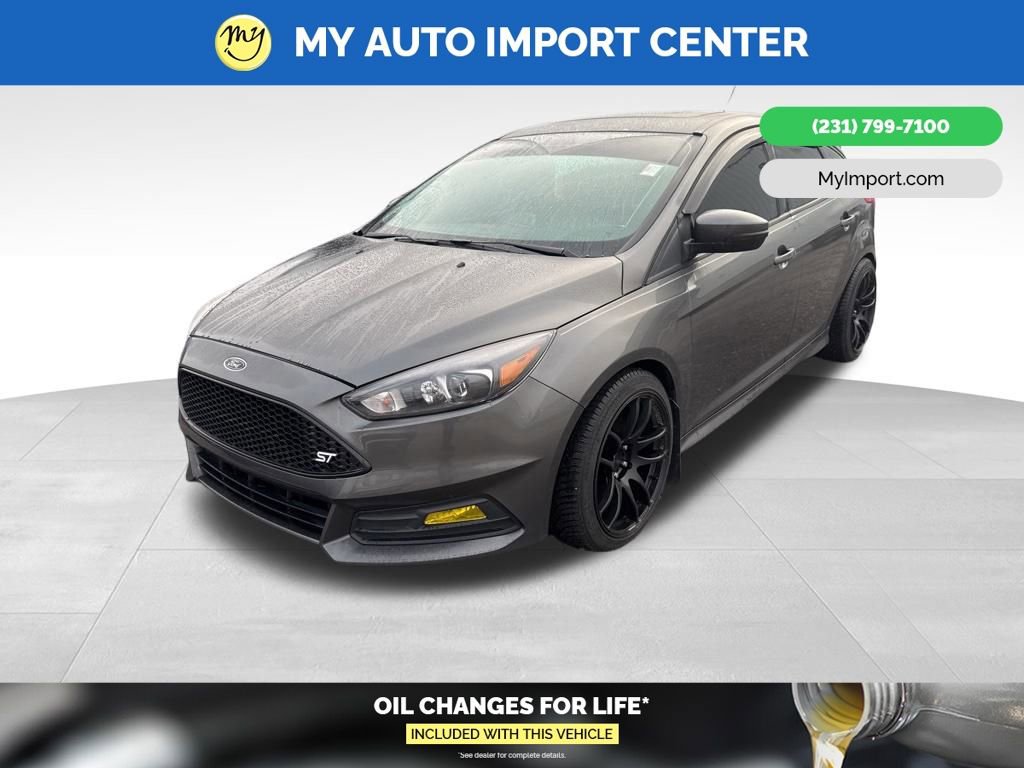 Used 2018 Ford Focus ST w/ Equipment Group 401A image 3