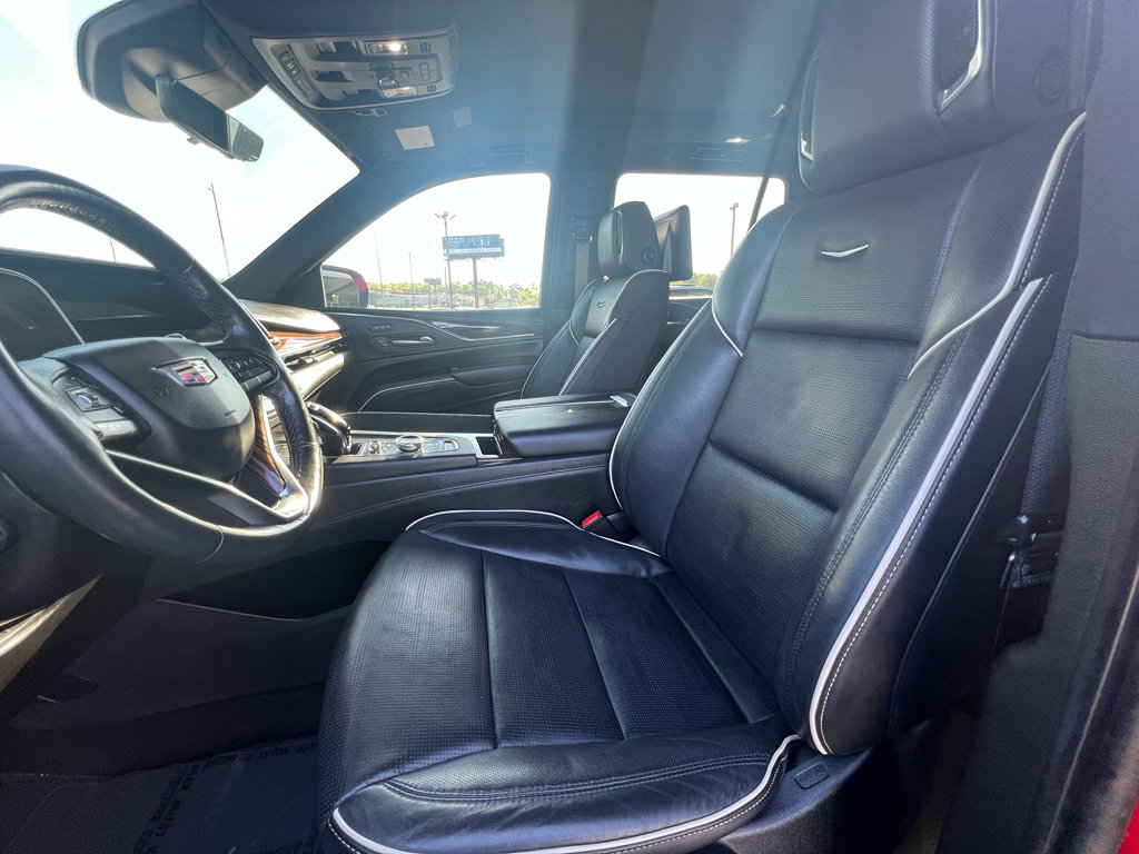 Used 2022 Cadillac Escalade Premium Luxury w/ LPO, Radiant Package RWD image 16