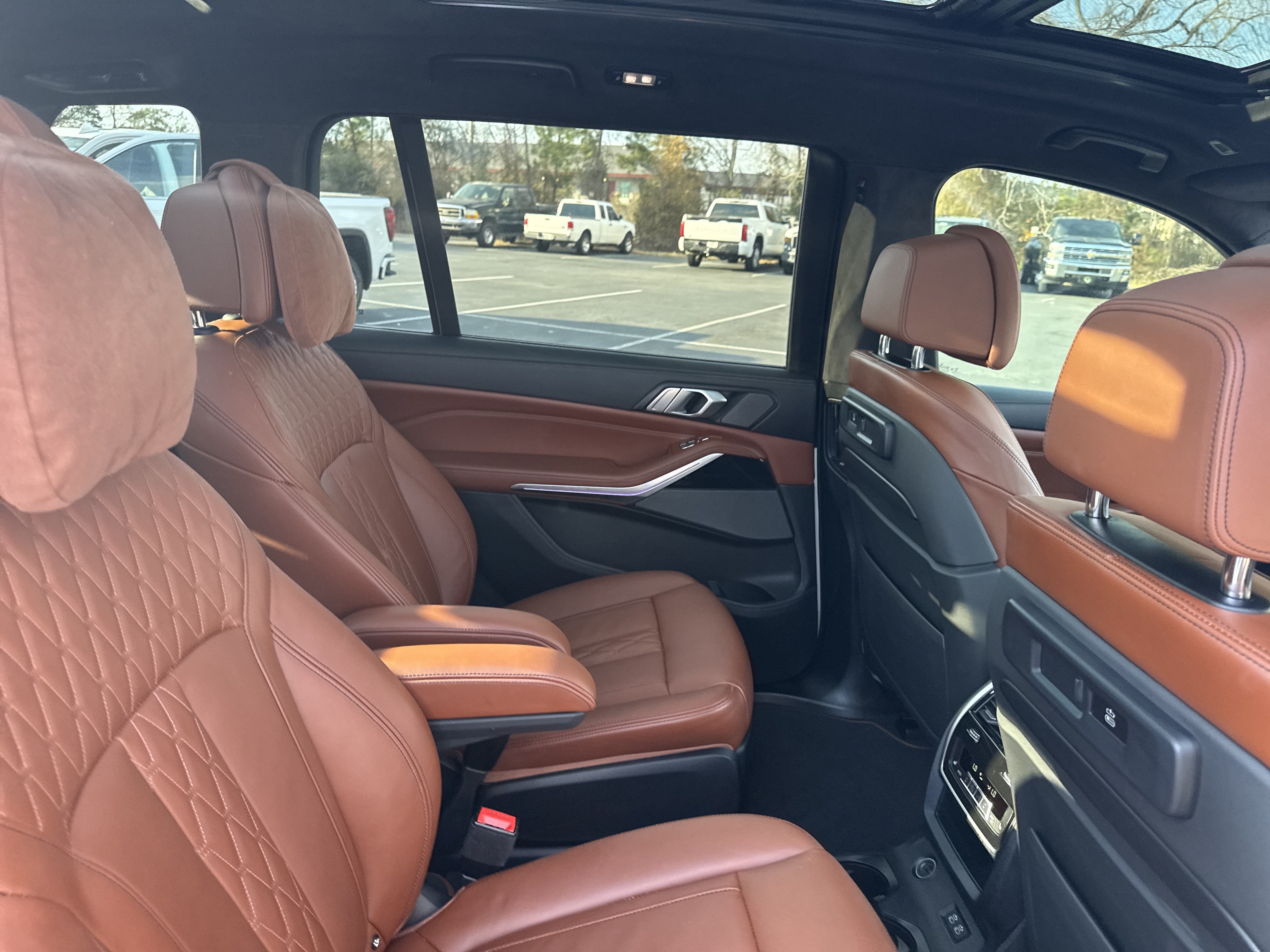 Used 2022 BMW ALPINA XB7 AWD/4WD image 33