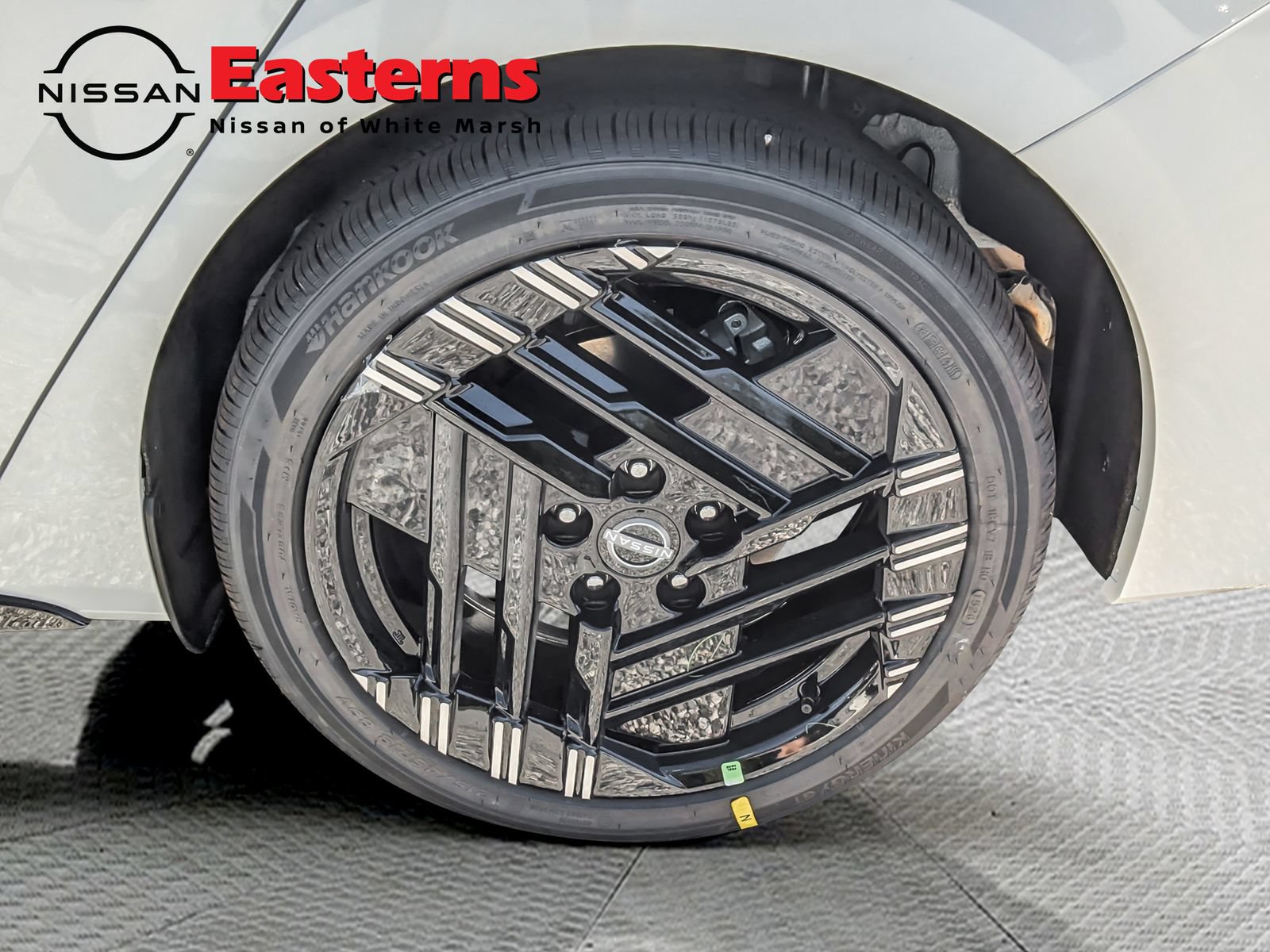 New 2027 Nissan Sentra SR w/ Floor Mat Package FWD image 23
