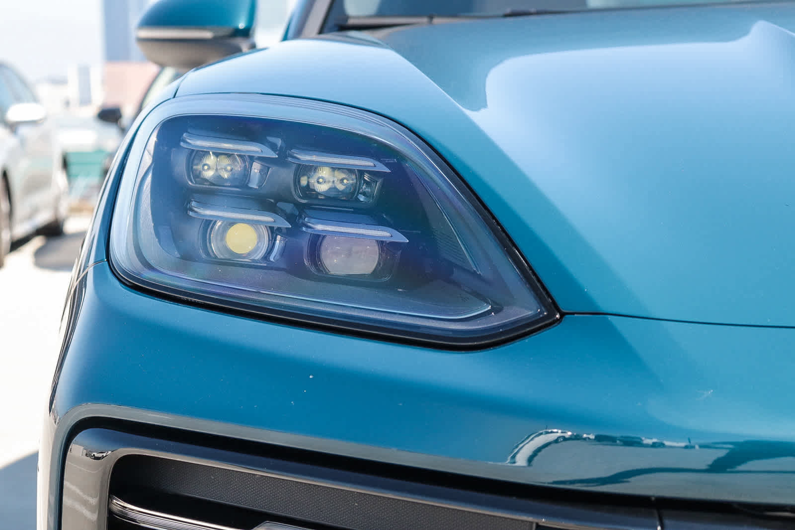 Used 2025 Porsche Cayenne Coupe image 6