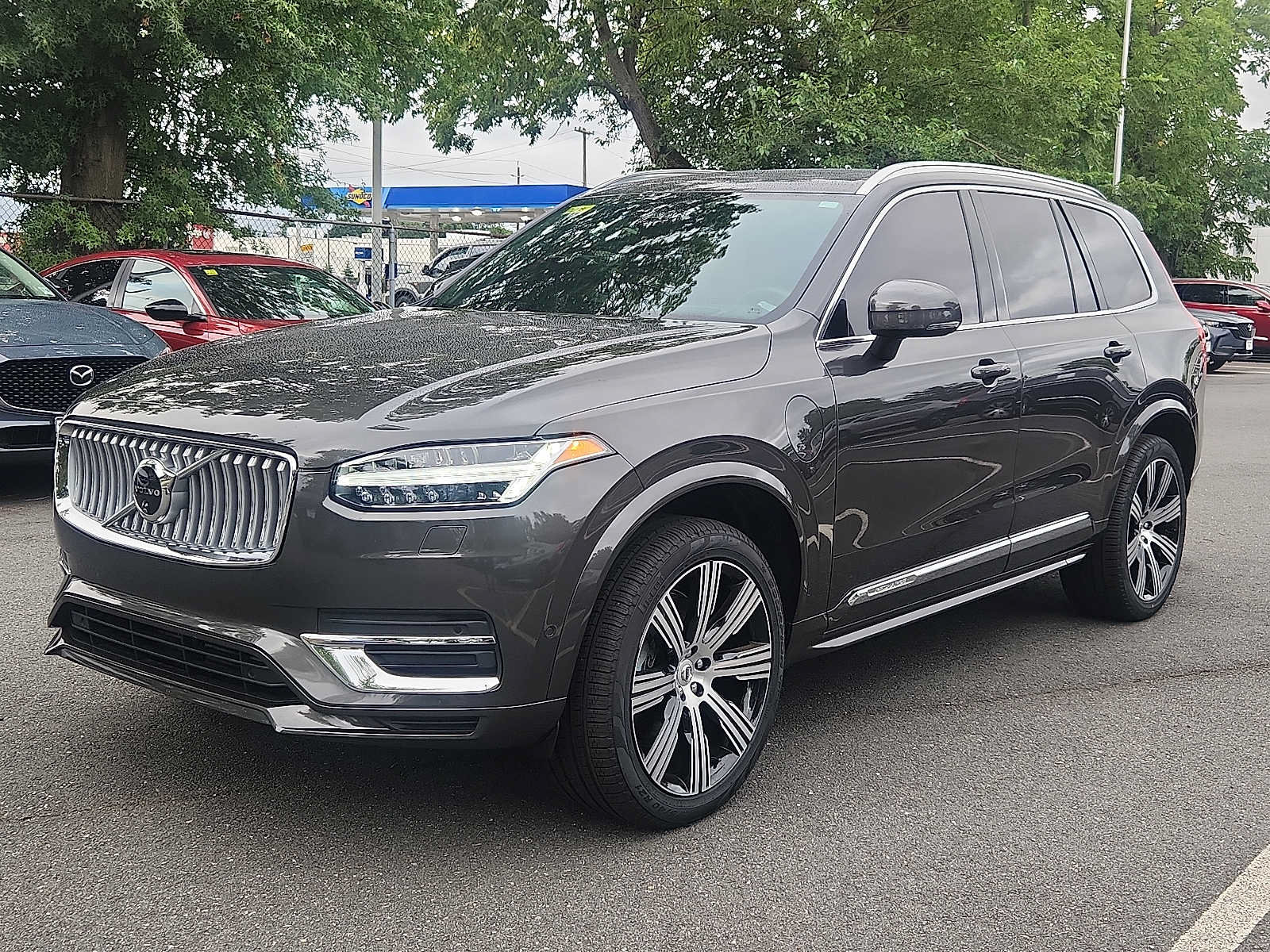 Certified 2024 Volvo XC90 T8 Ultimate w/ Protection Package Premier AWD/4WD image 3