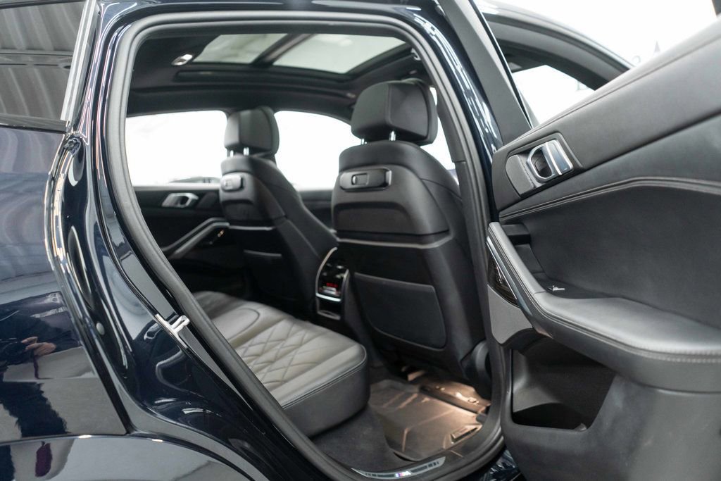 Used 2025 BMW X6 xDrive40i image 13
