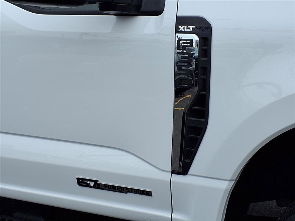 Used 2025 Ford F350 XLT image 27