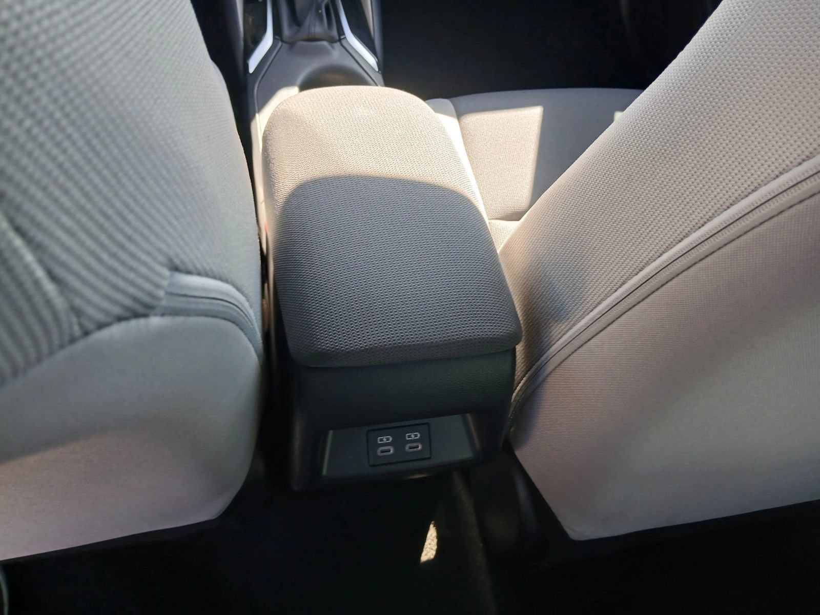 Used 2025 Toyota Corolla LE FWD image 17