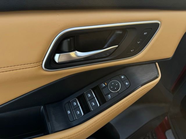 Used 2023 Nissan Rogue Platinum w/ Platinum Premium Package image 13