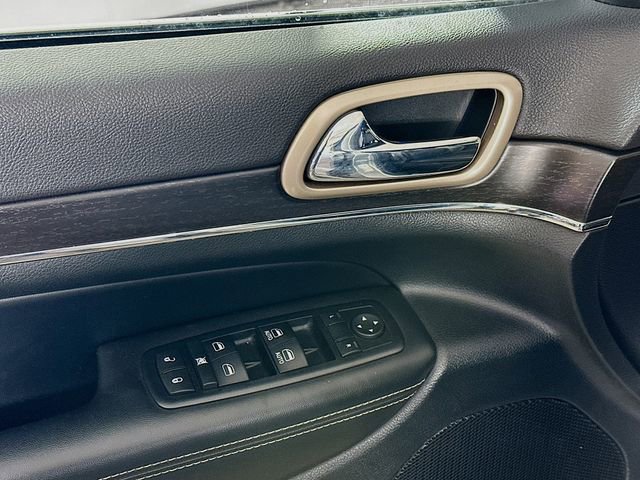 Used 2015 Jeep Grand Cherokee Limited w/ Trailer Tow Group IV image 19