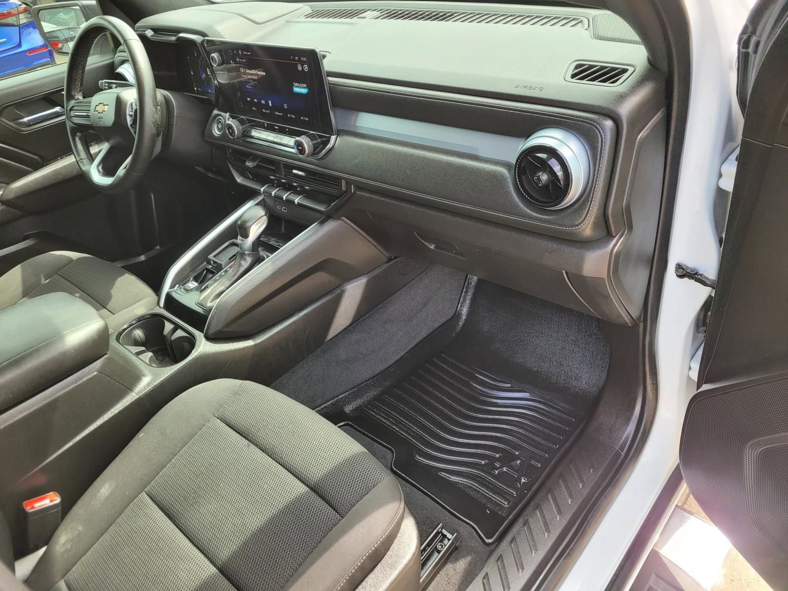 Used 2023 Chevrolet Colorado LT image 9