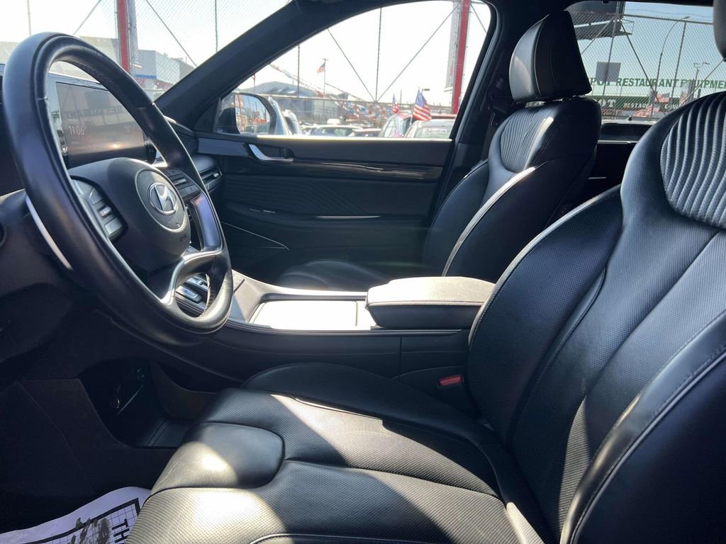 Used 2024 Hyundai Palisade Calligraphy image 19