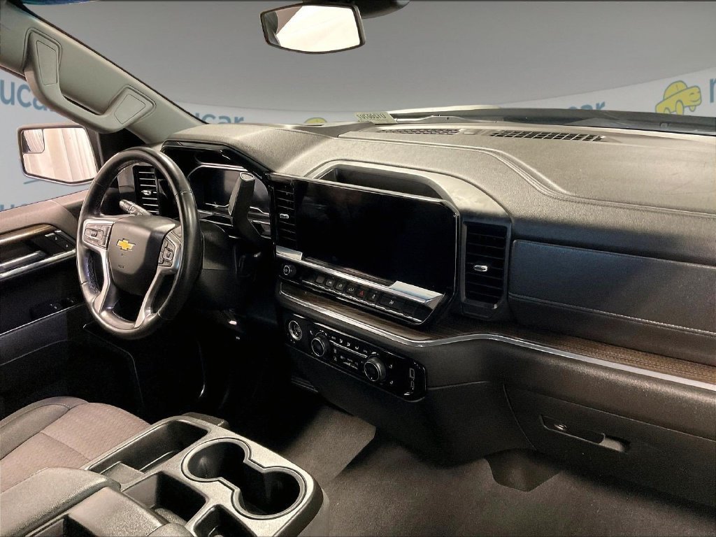Used 2024 Chevrolet Silverado 1500 LT AWD/4WD image 14