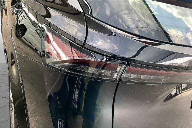 Certified 2023 Nissan Ariya FWD image 28