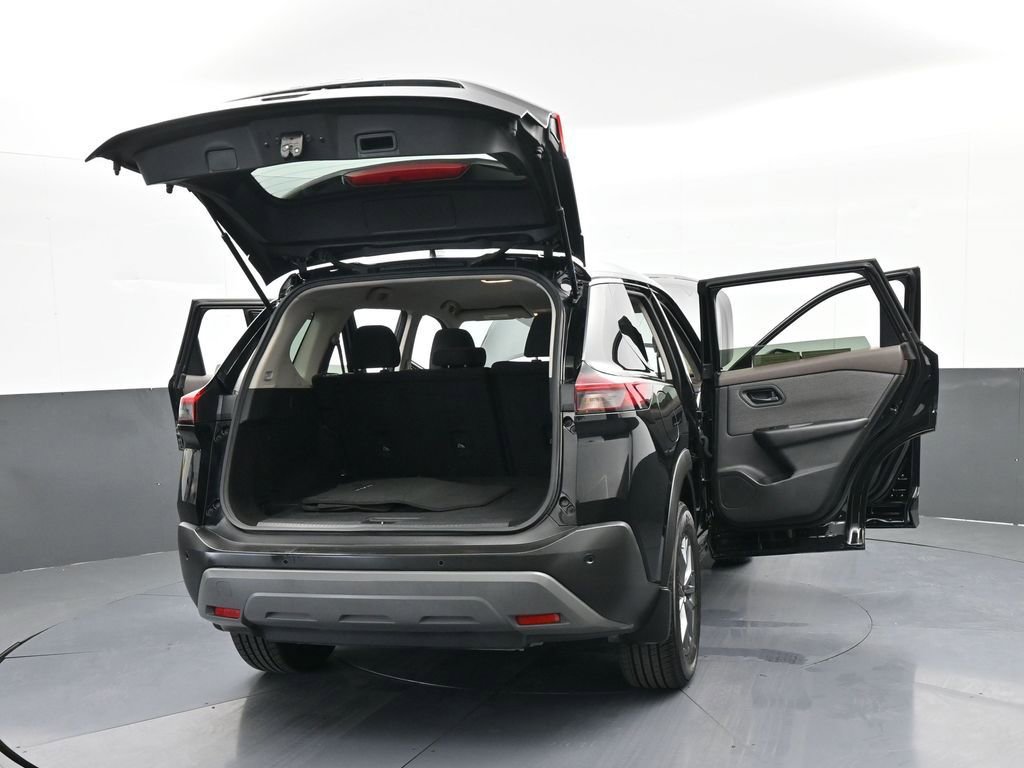 Used 2023 Nissan Rogue S image 74