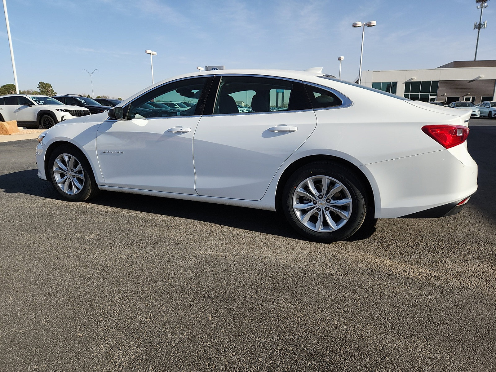 Used 2024 Chevrolet Malibu LT image 4