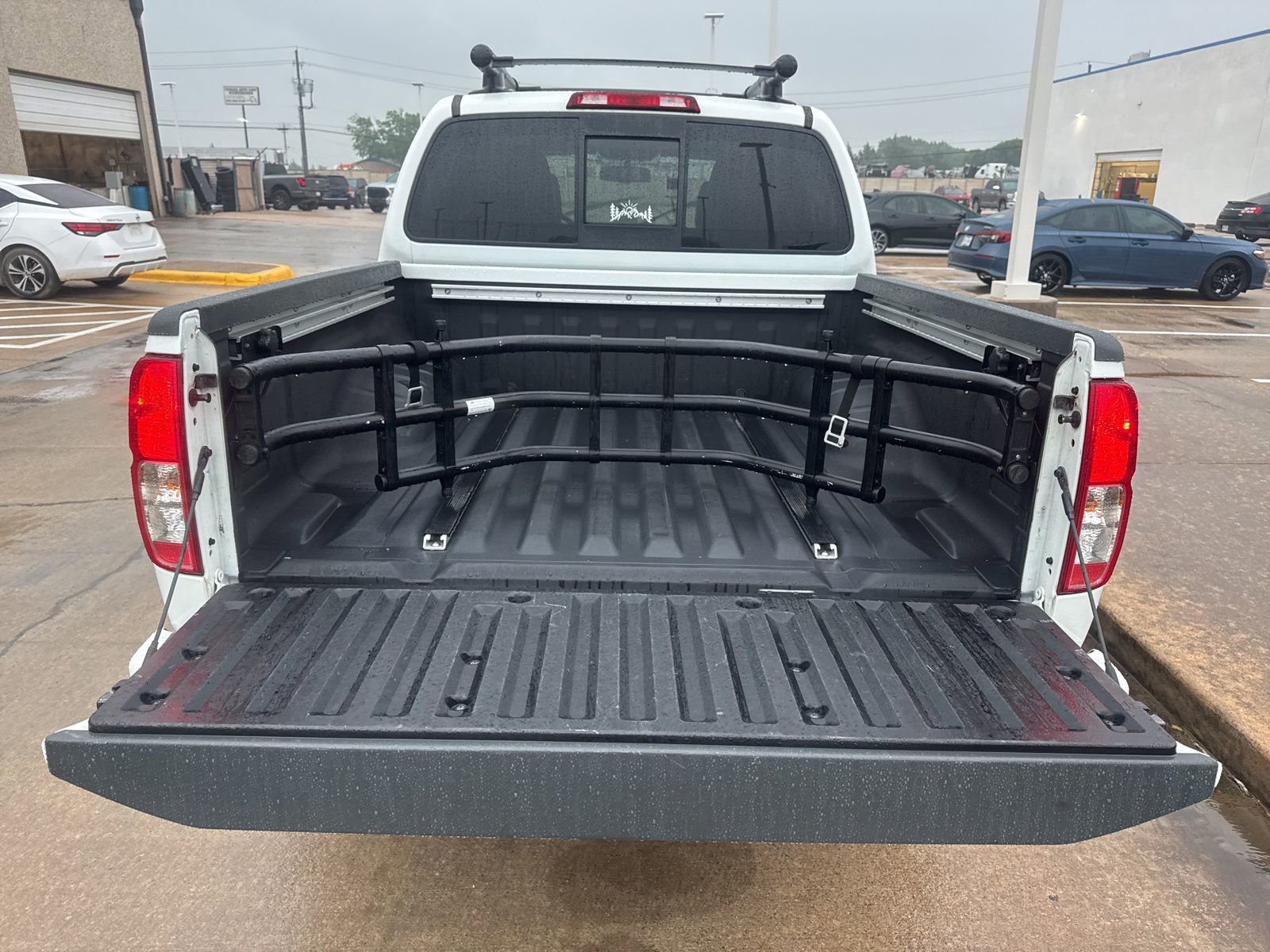 Used 2015 Nissan Frontier PRO-4X w/ Pro-4x Luxury Package AWD/4WD image 17