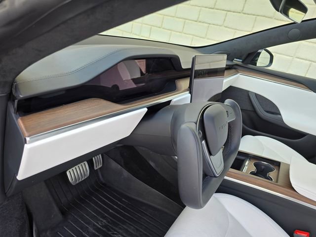 Used 2022 Tesla Model S AWD/4WD image 17