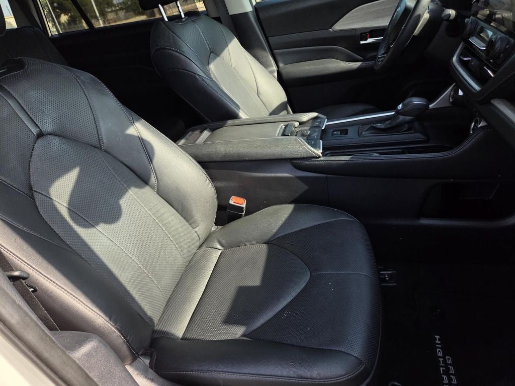 Used 2024 Toyota Grand Highlander FWD image 10
