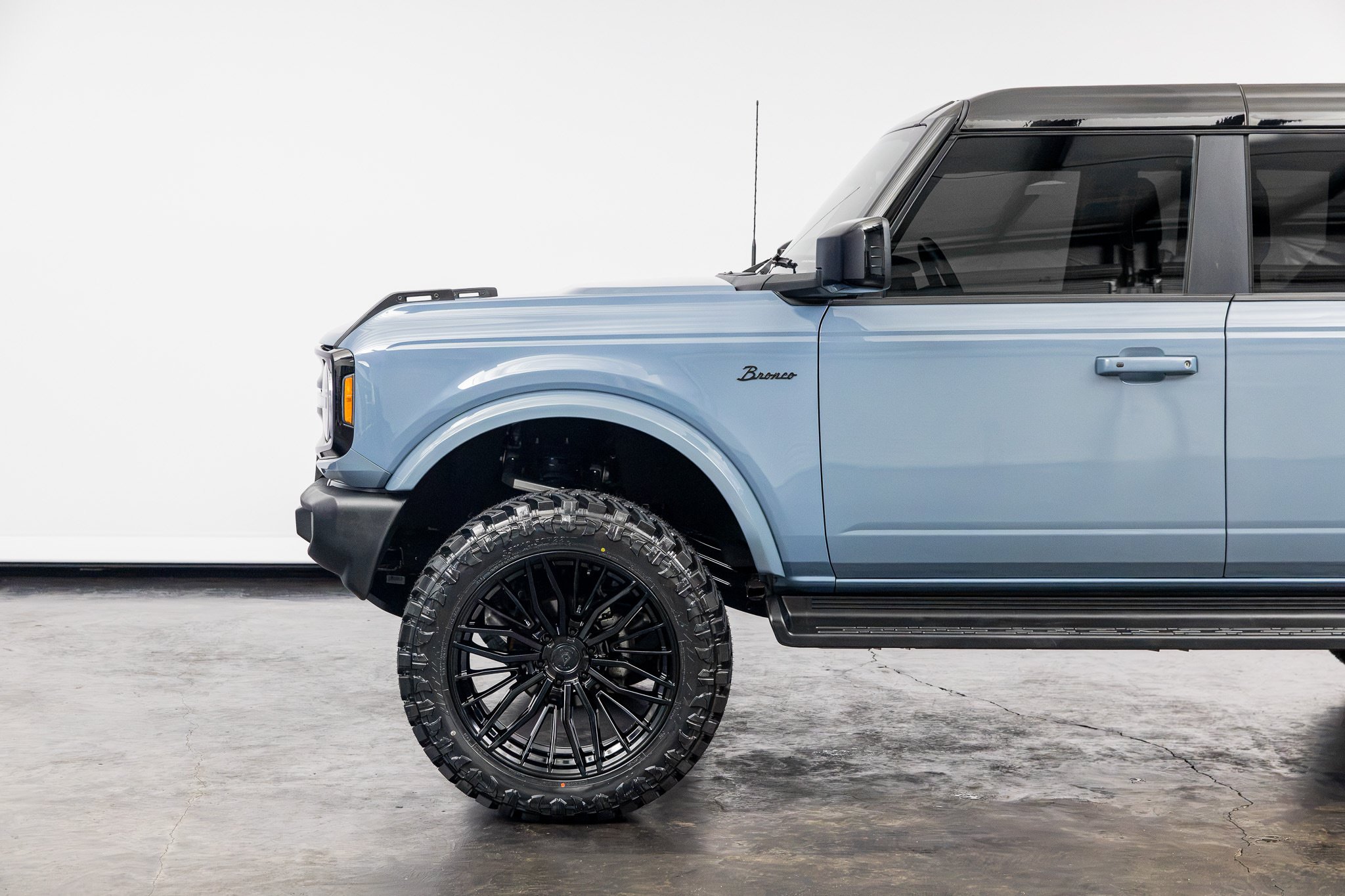 Used 2025 Ford Bronco Outer Banks AWD/4WD image 10