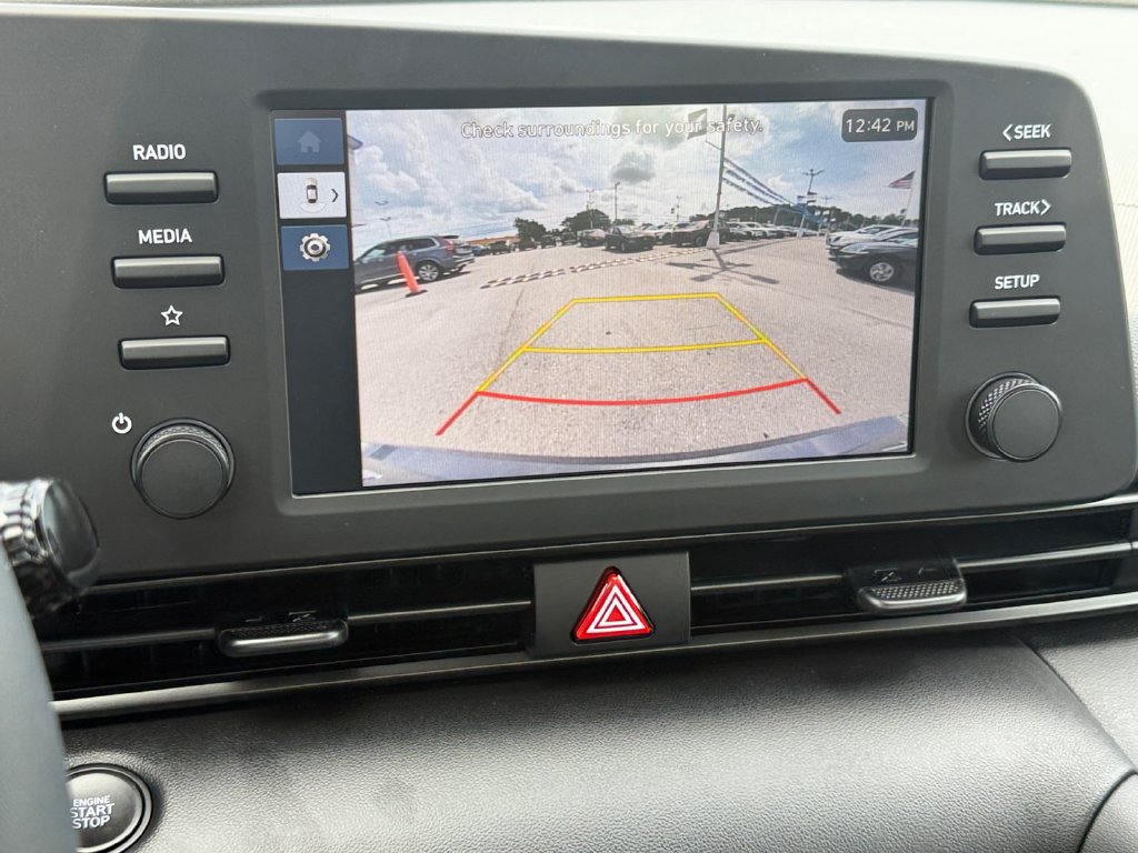 New 2026 Hyundai Elantra SEL Sport FWD image 18