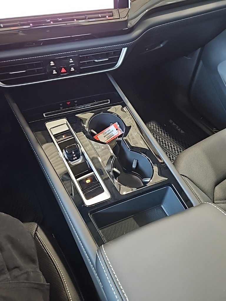 New 2026 Volkswagen Atlas SE image 34