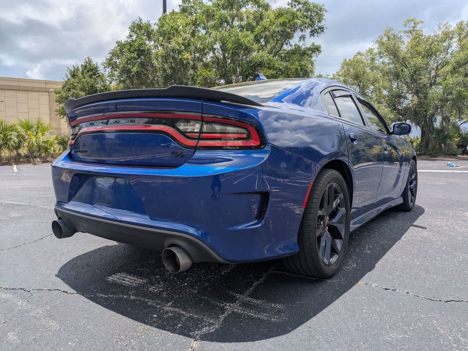 Used 2020 Dodge Charger R/T w/ Plus Group RWD image 4
