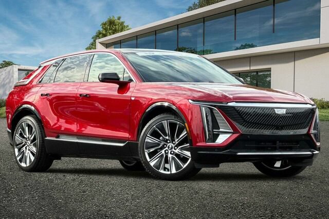Certified 2026 Cadillac Lyriq Signature Luxury w/ Nappa Leather Package AWD/4WD image 1