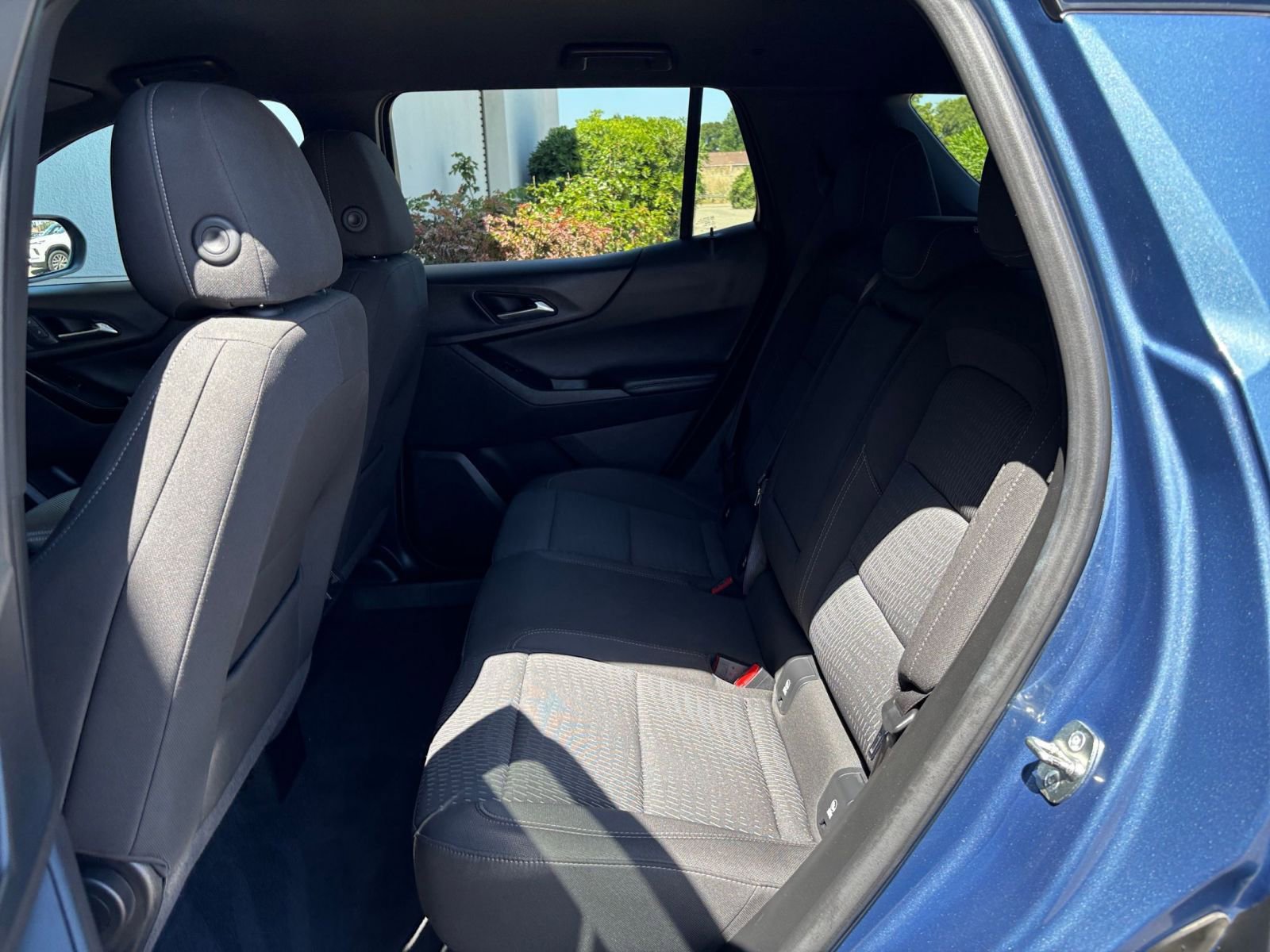 Used 2025 Chevrolet Equinox LT AWD/4WD image 25