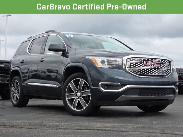 Used 2019 GMC Acadia Denali w/ Technology Package AWD/4WD image 2