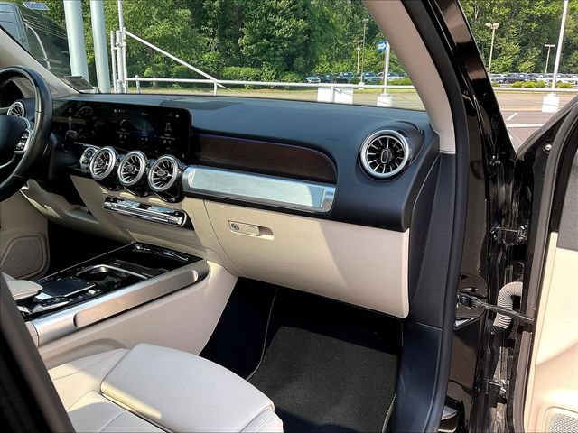 Certified 2023 Mercedes-Benz GLB 250 4MATIC image 28