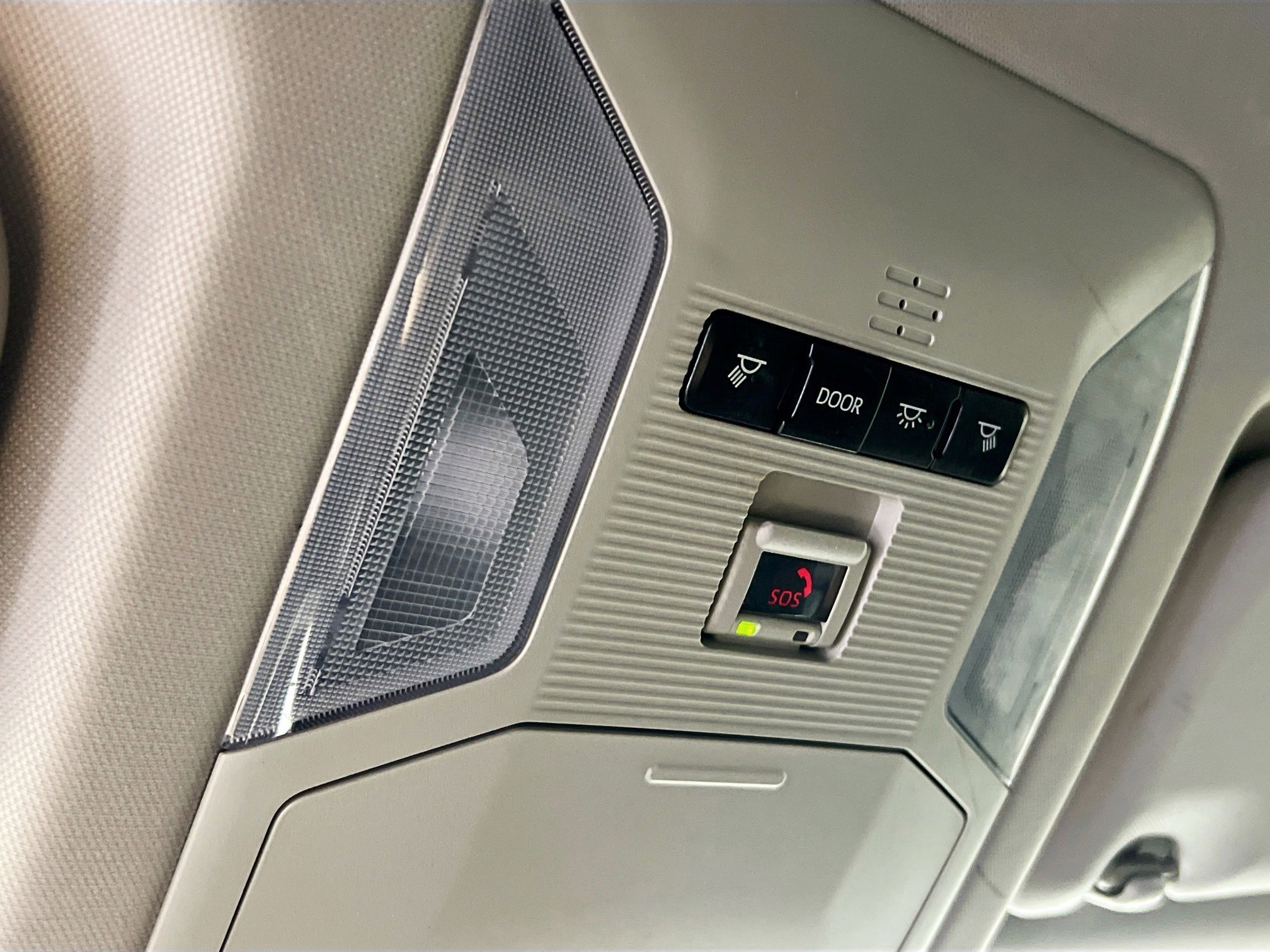 Used 2020 Toyota RAV4 LE image 22