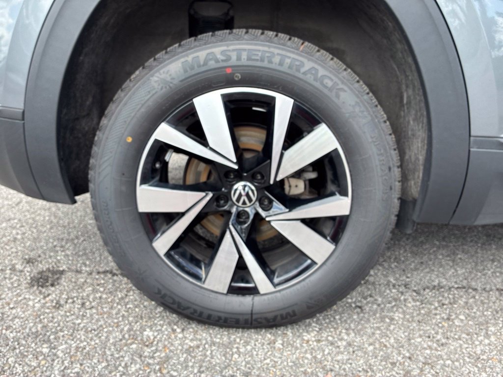 Used 2023 Volkswagen Atlas Cross Sport SE AWD/4WD image 61