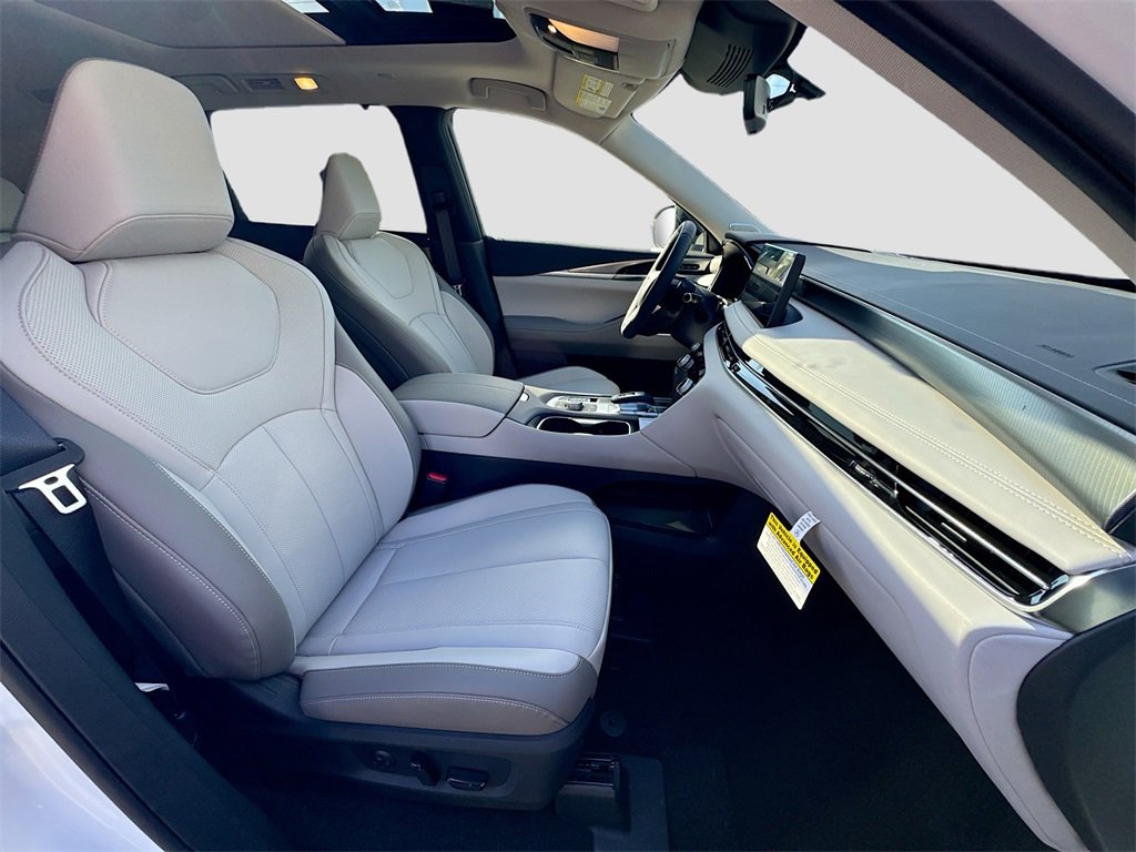 New 2026 INFINITI QX60 Luxe w/ Cargo Package image 31