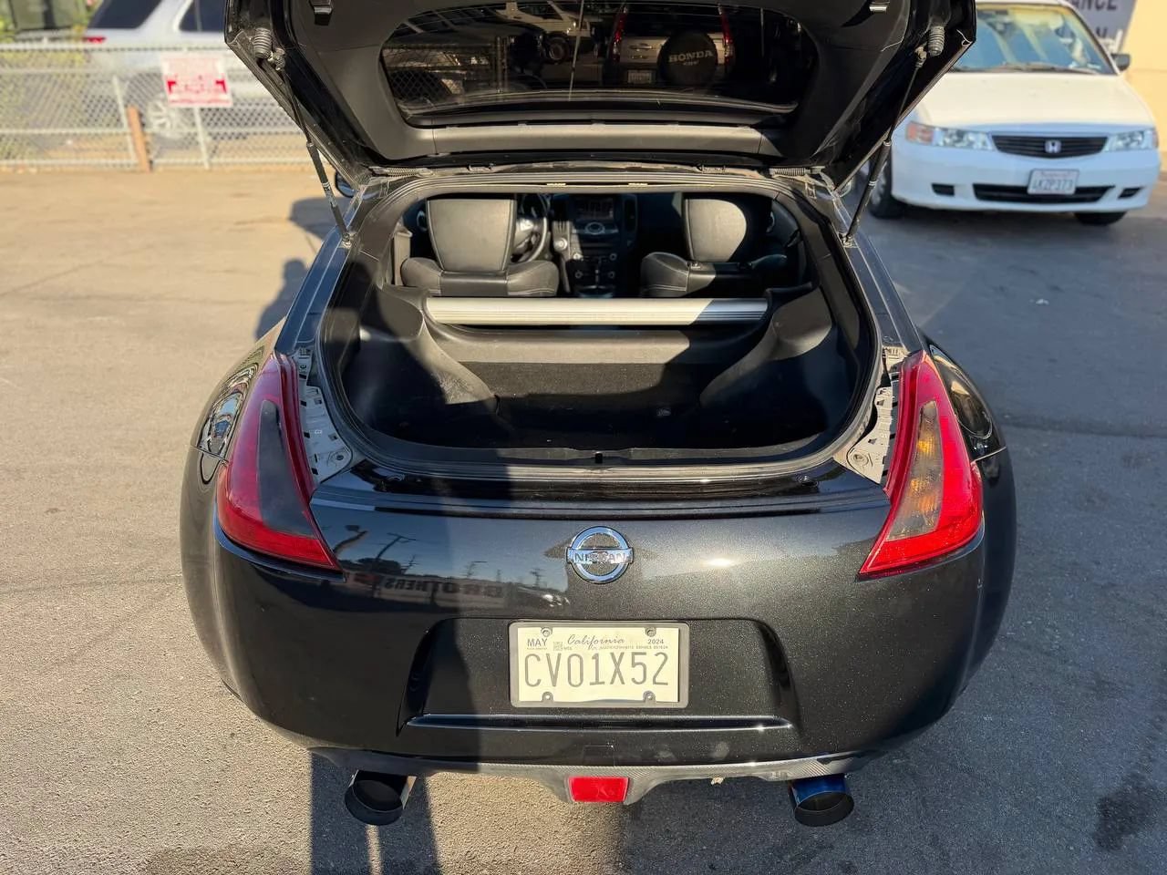 Used 2015 Nissan 370Z Touring RWD image 31