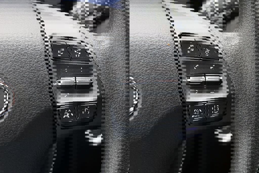 Used 2023 Hyundai Kona SE image 20