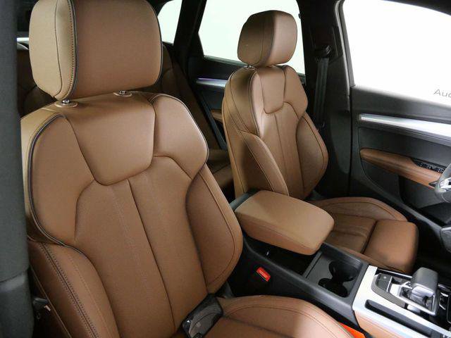 Used 2025 Audi Q5 2.0T Premium Plus w/ Premium Plus Package image 12