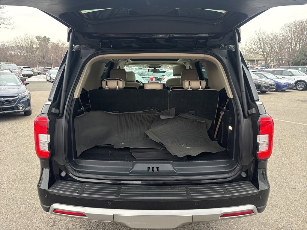 Used 2022 Ford Expedition XLT image 29