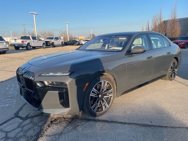 Used 2023 BMW 760i xDrive image 7