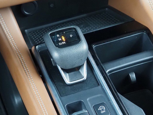 Used 2024 Nissan Pathfinder Platinum FWD image 32