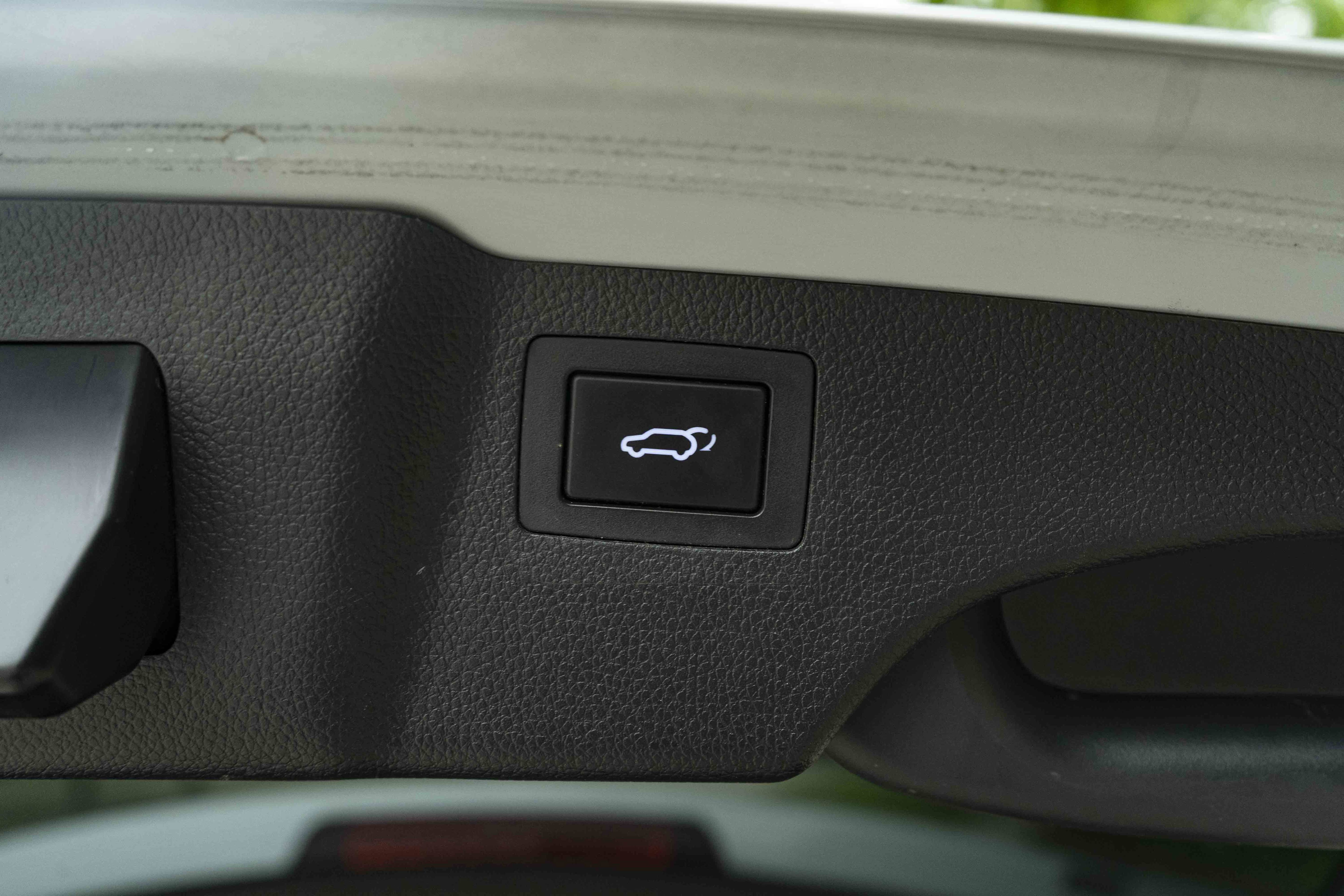 Used 2017 Hyundai Santa Fe Sport FWD image 44