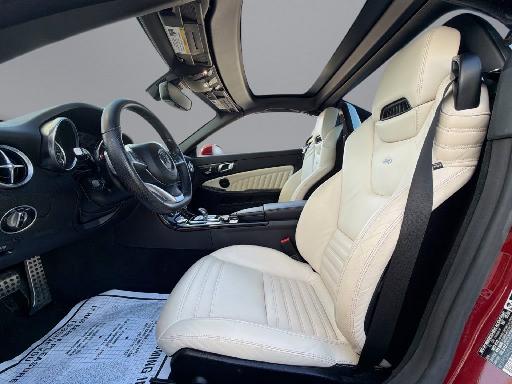 Used 2020 Mercedes-Benz SLC 300 image 27