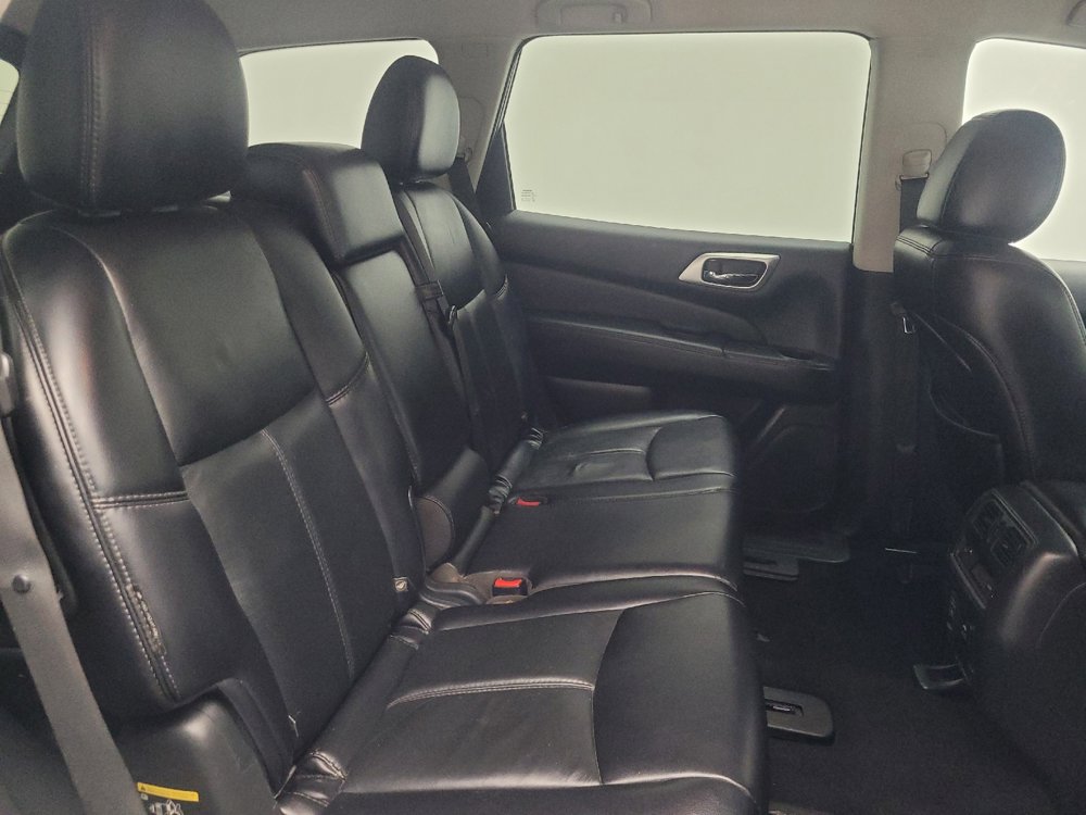 Used 2018 Nissan Pathfinder SL image 19