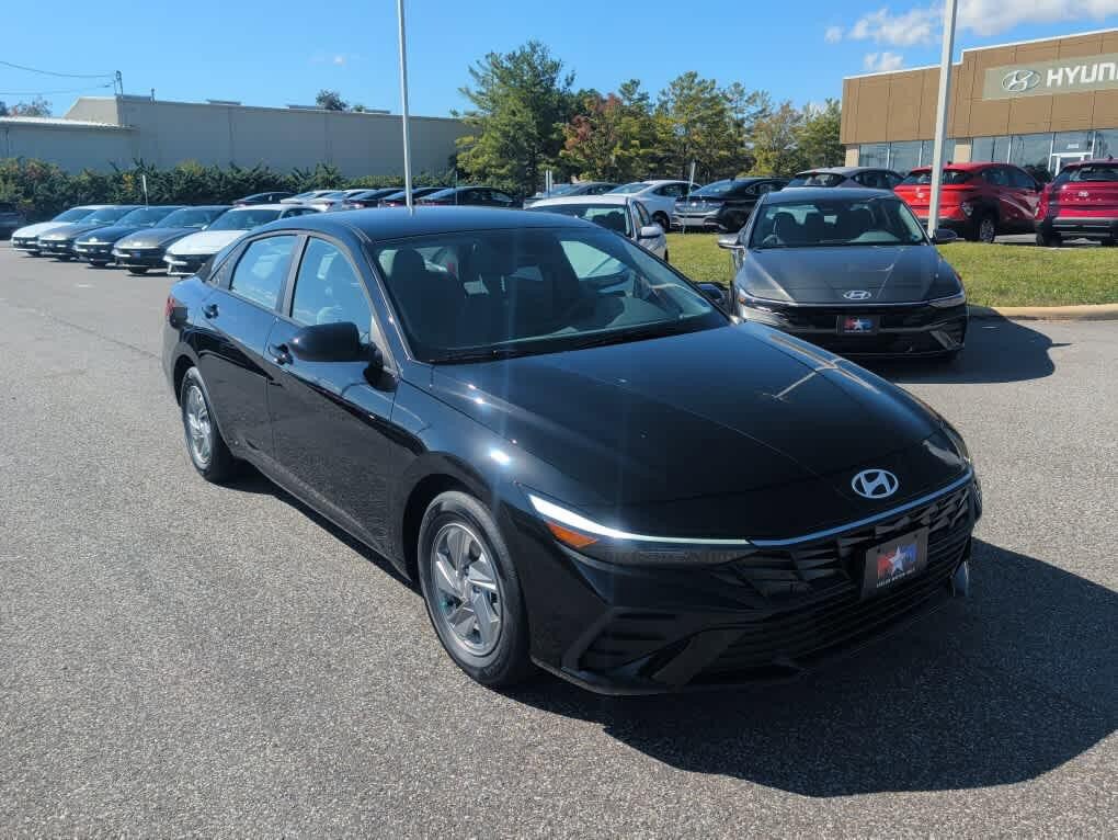 New 2026 Hyundai Elantra SE FWD image 15