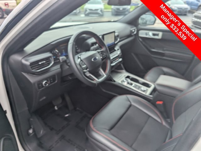 Certified 2024 Ford Explorer ST-Line w/ Class IV Trailer Tow Package AWD/4WD image 13